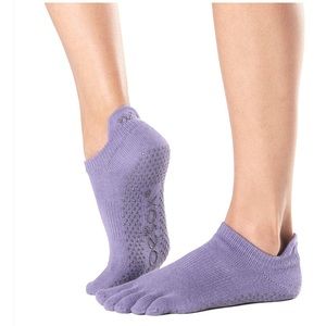 Toesox Full toe low rise grip socks in Grey